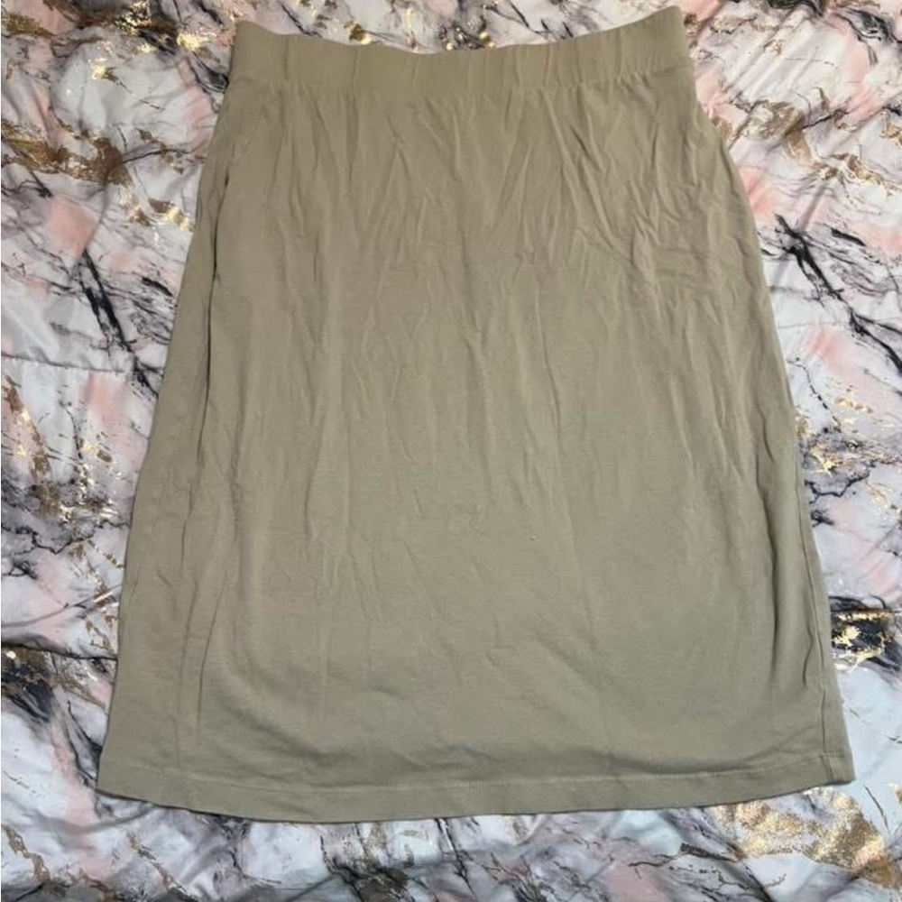 Elegant Tan Skirt
